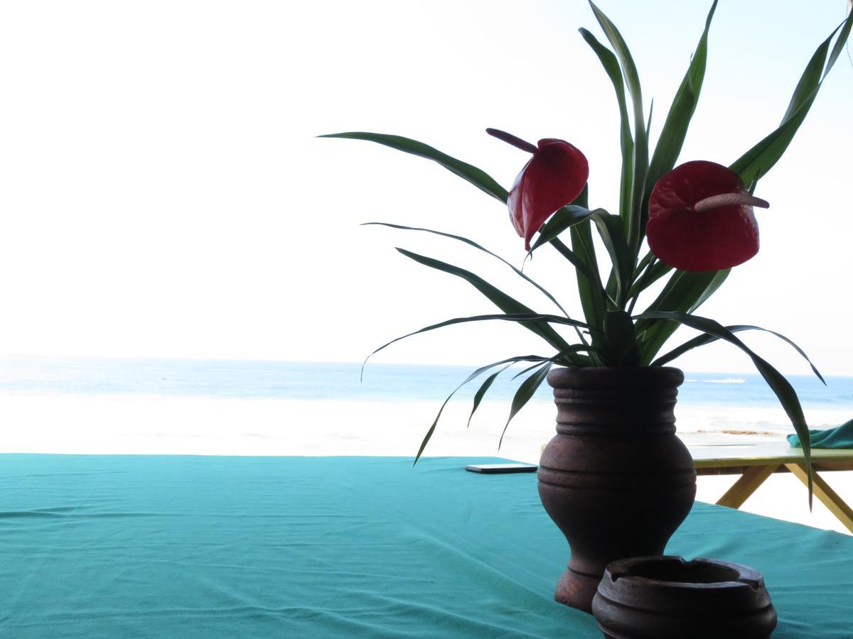Mountain Wave Hotel And Surfshop ฮิกคาดูวา ภายนอก รูปภาพ